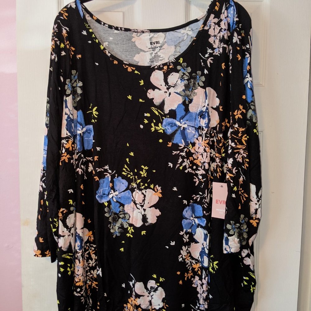 Ladies Colorful EVRI Stretch Top size 4X